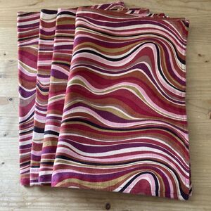 Crate & Barrel  Wave Placemat Red Set of 4 Cotton Place Mats Rustic Farmhouse